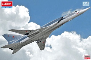 1/144 Tu-22M3 バックファイアC - ウインドウを閉じる