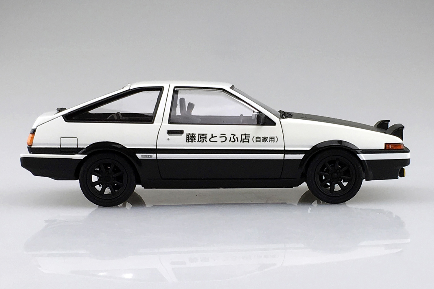 1/24　藤原拓海 AE86トレノ プロジェクトD仕様