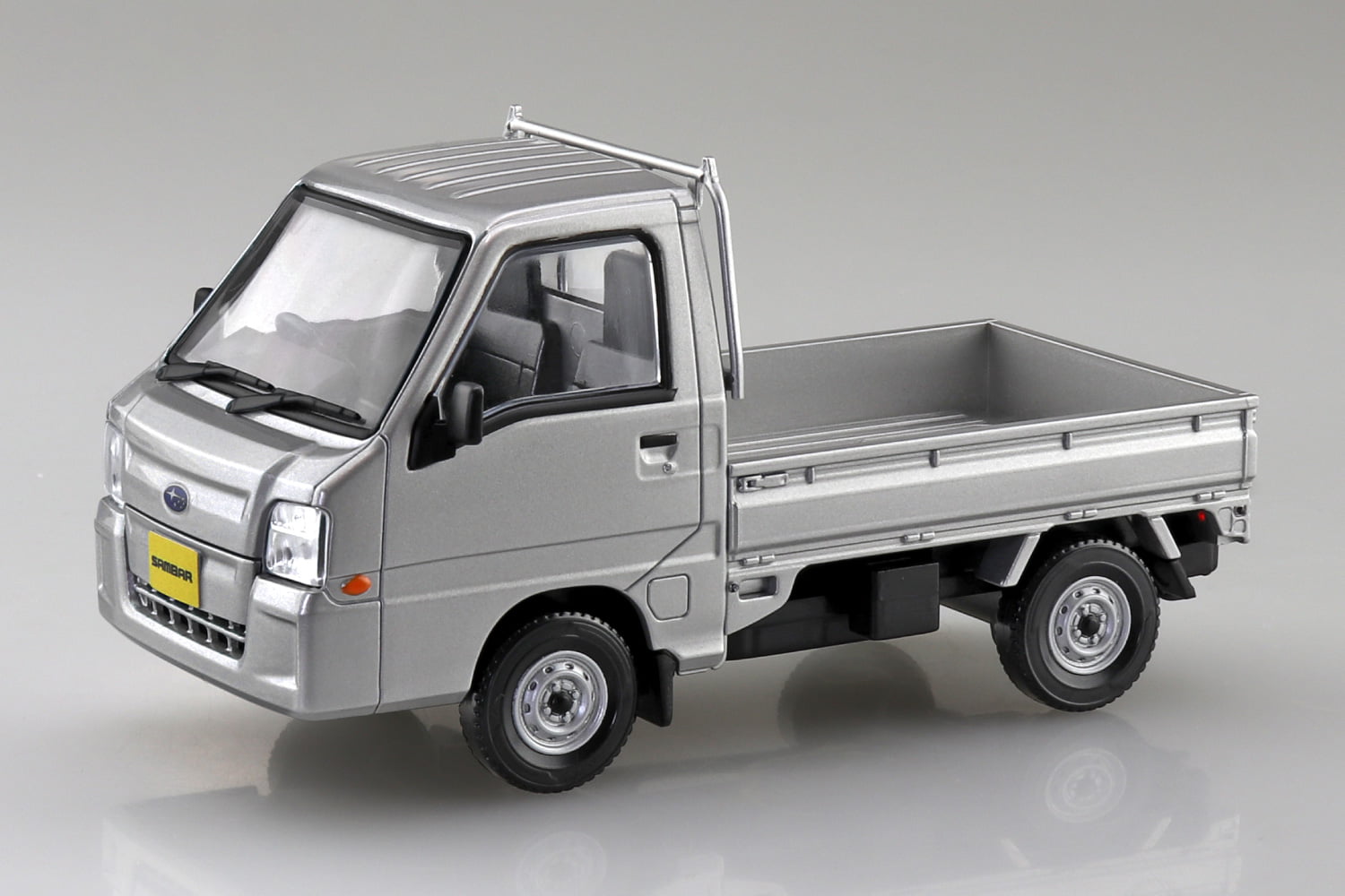 1/32　スバル サンバー トラック(スターリングシルバーメタリック)