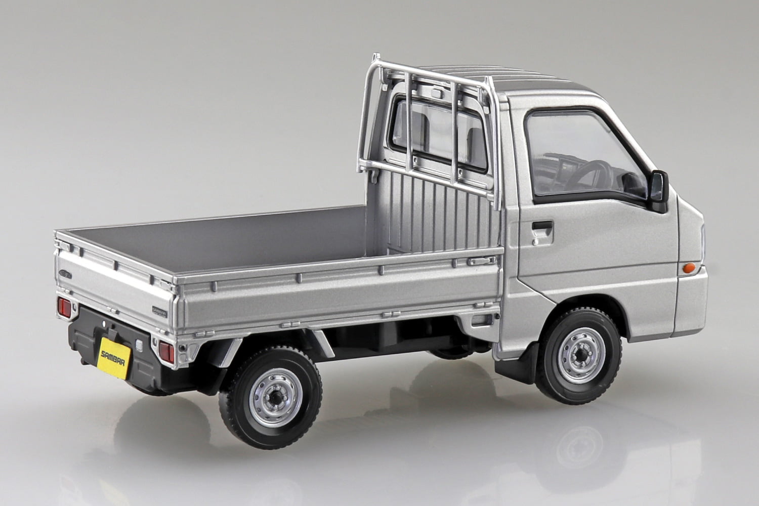 1/32　スバル サンバー トラック(スターリングシルバーメタリック)