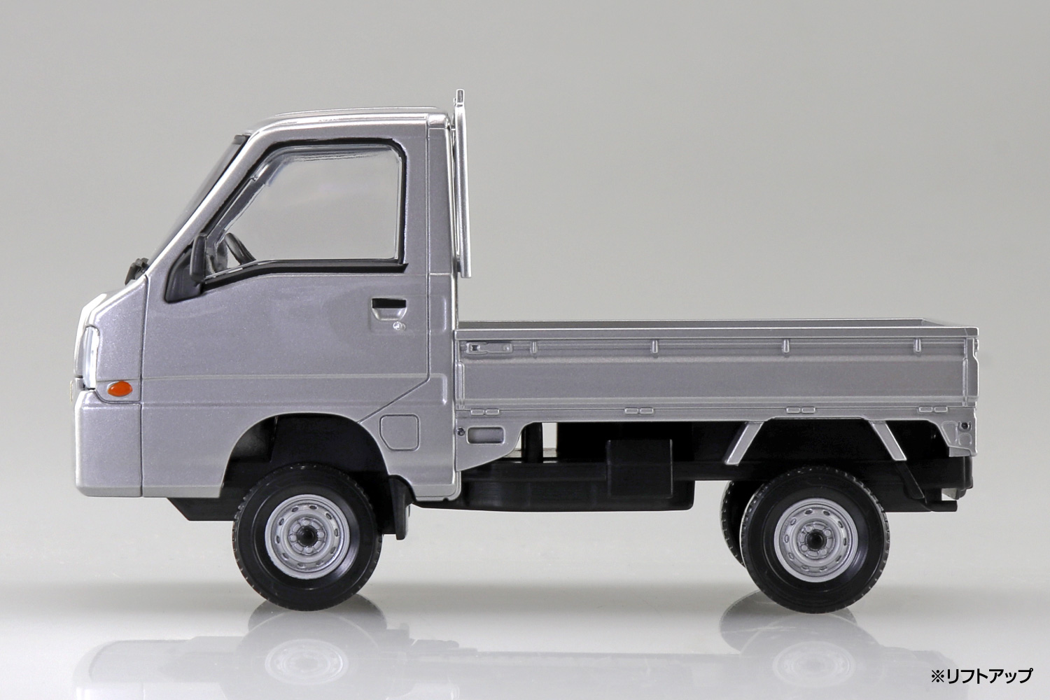 1/32　スバル サンバー トラック(スターリングシルバーメタリック)