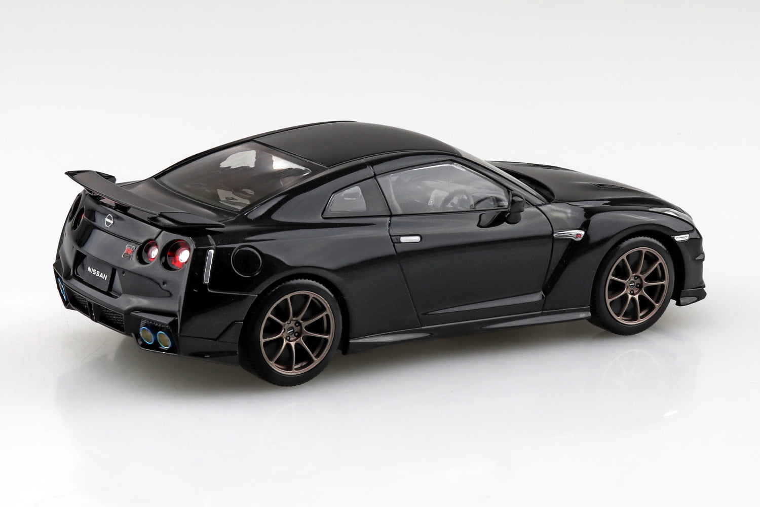 1/32　ニッサン R35 NISSAN GT-R 2024(メテオフレークブラックパール)