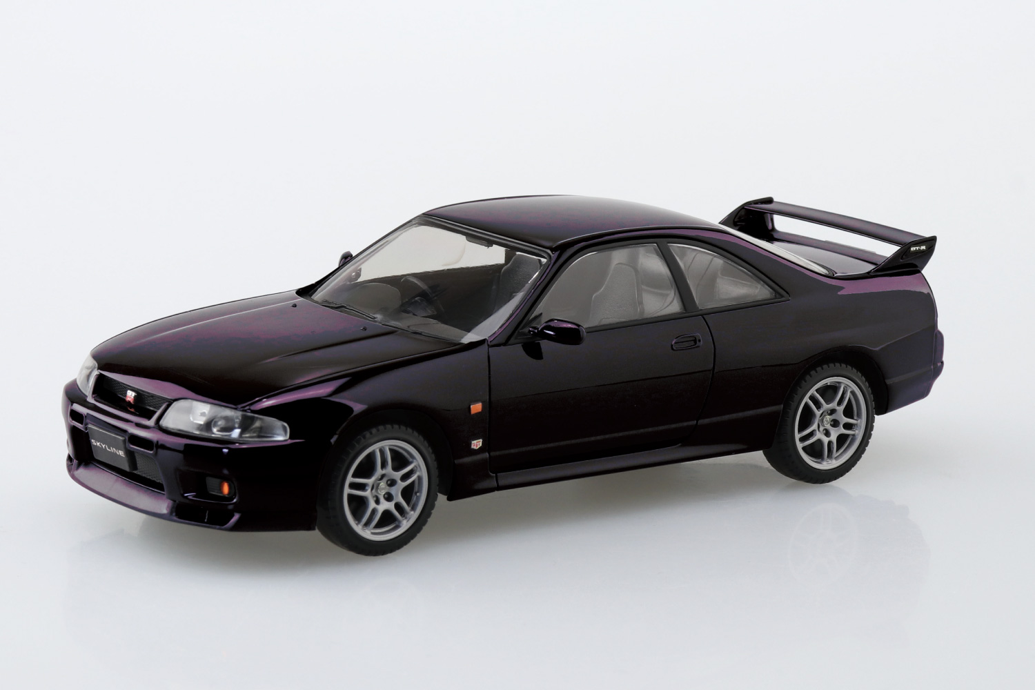 1/32　ニッサン R33スカイラインGT-R(ミッドナイトパープル）
