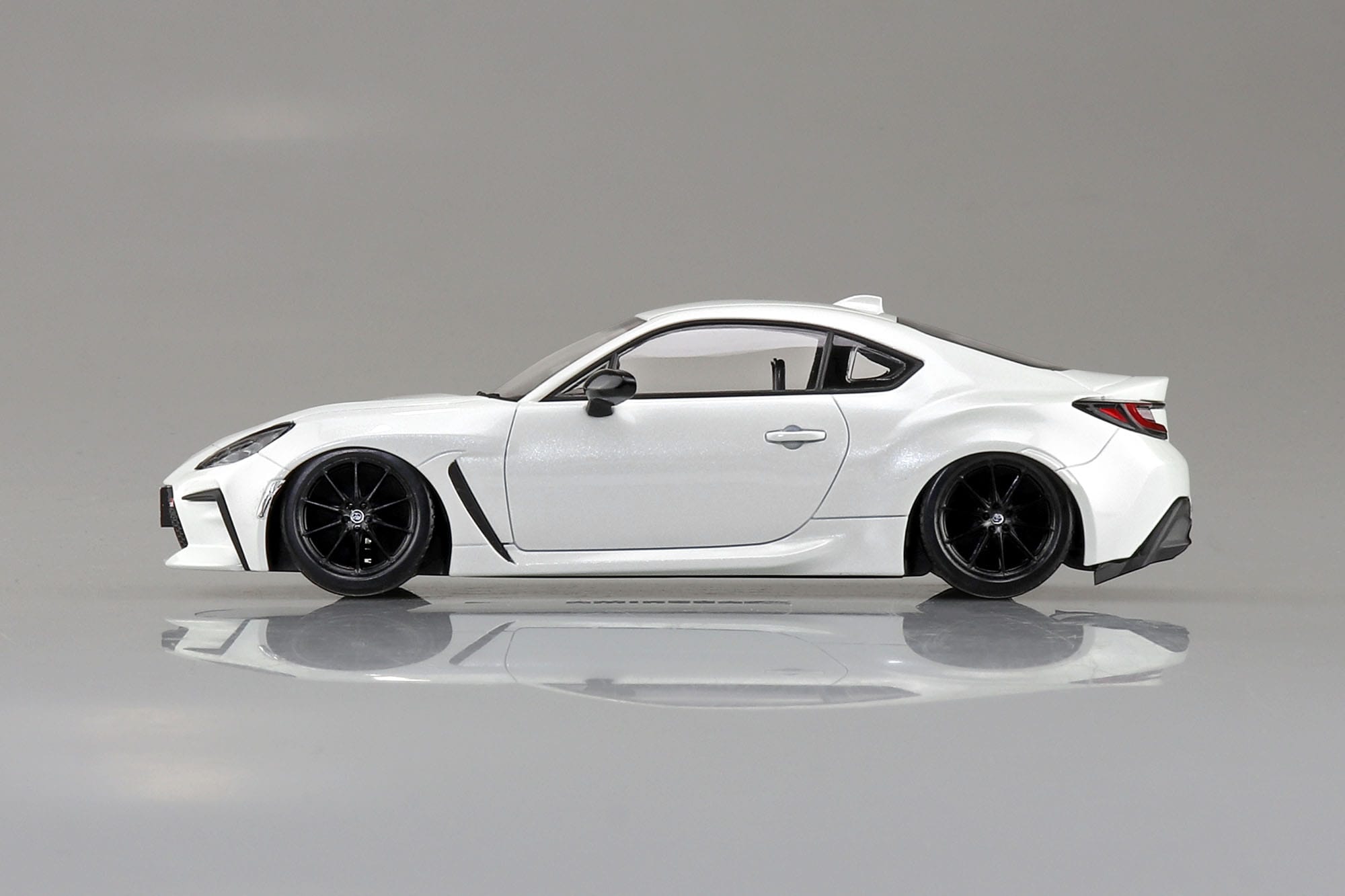 1/32　トヨタ GR86 2021(クリスタルホワイトパール)