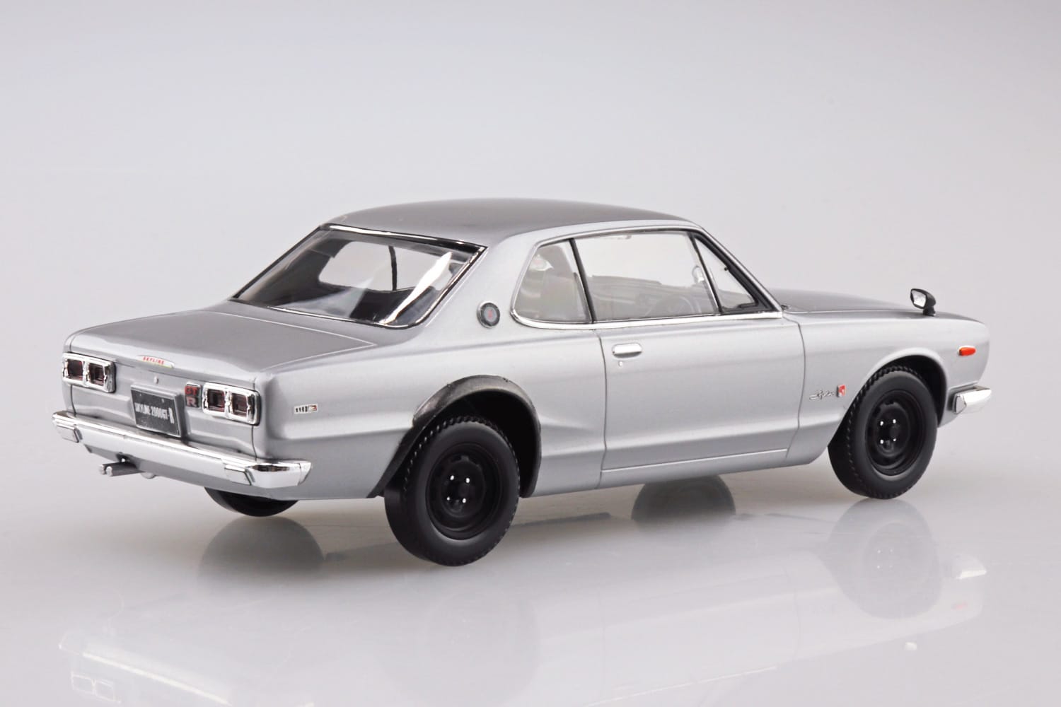 1/32　ニッサン C10 スカイライン 2000GT-R(シルバー)