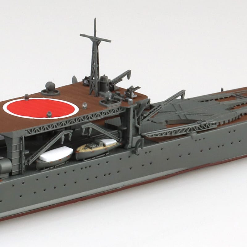 1/700　日本海軍 特殊潜航艇母艦 千代田