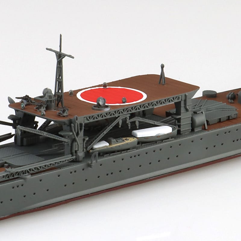 1/700　日本海軍 特殊潜航艇母艦 千代田
