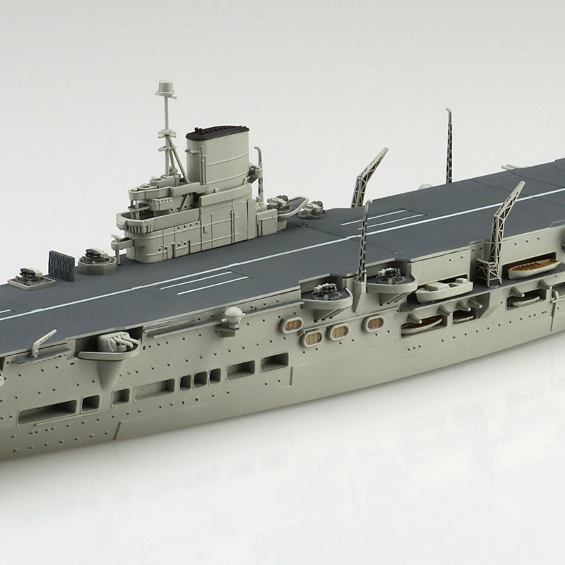 1/700　英国海軍 航空母艦 アークロイヤル