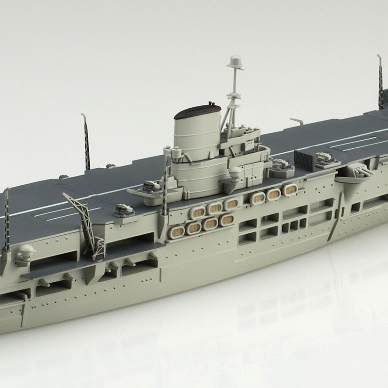 1/700　英国海軍 航空母艦 アークロイヤル
