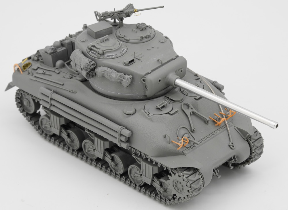 【予約する】　1/35　M4A1シャーマン 76mm砲搭載型