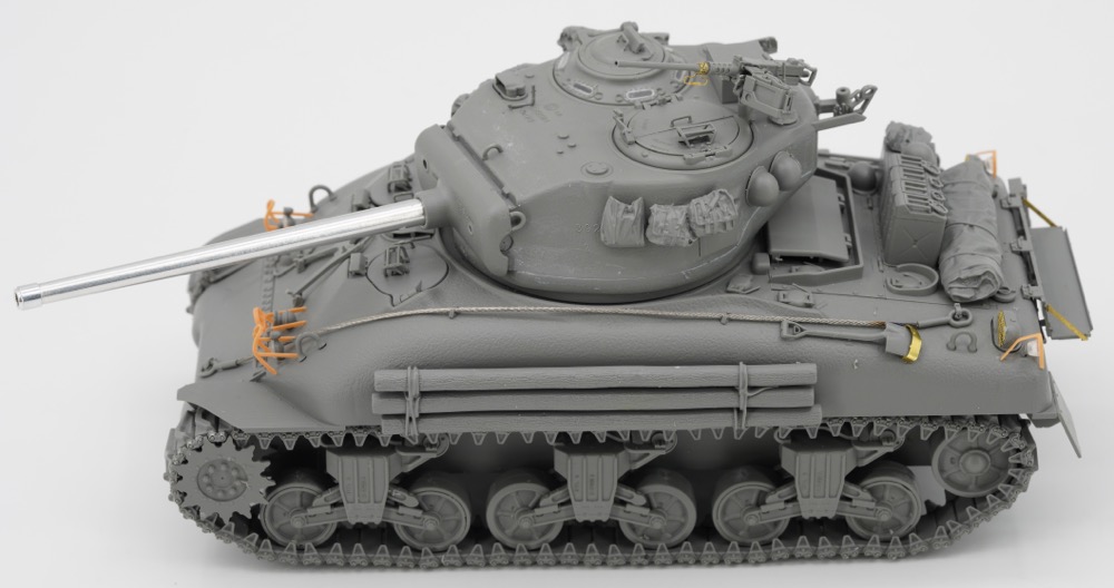 【予約する】　1/35　M4A1シャーマン 76mm砲搭載型