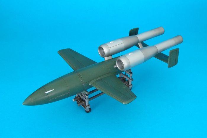 1/48 ソビエト OKB チェロメイ 16KhA 「プリボイ」 パルスジェットミサイル プラスチックモデルキット - ウインドウを閉じる