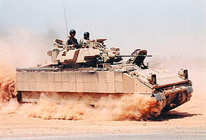 1/72 アメリカ軍 現用歩兵戦闘車 M2A2 ブラッドレー ERA(爆発反応装甲/リアクティブアーマー)装備型 - ウインドウを閉じる