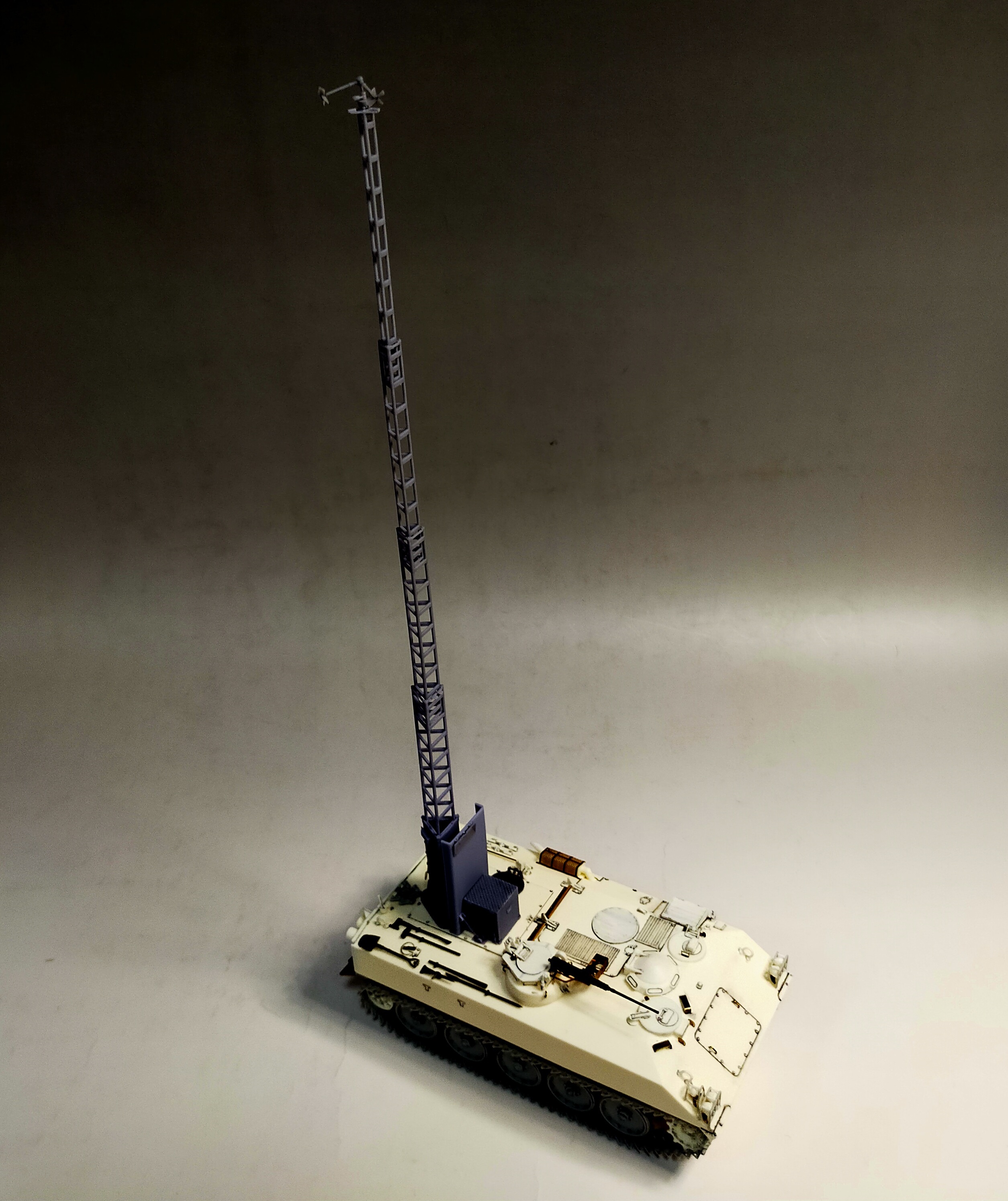 1/35　75式自走地上風測定装置
