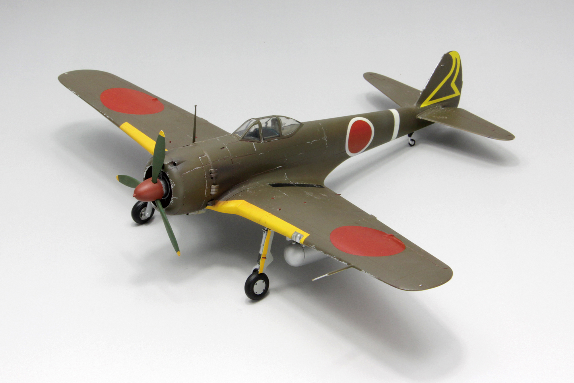 1/48 帝国陸軍 一式戦闘機 隼三型 甲