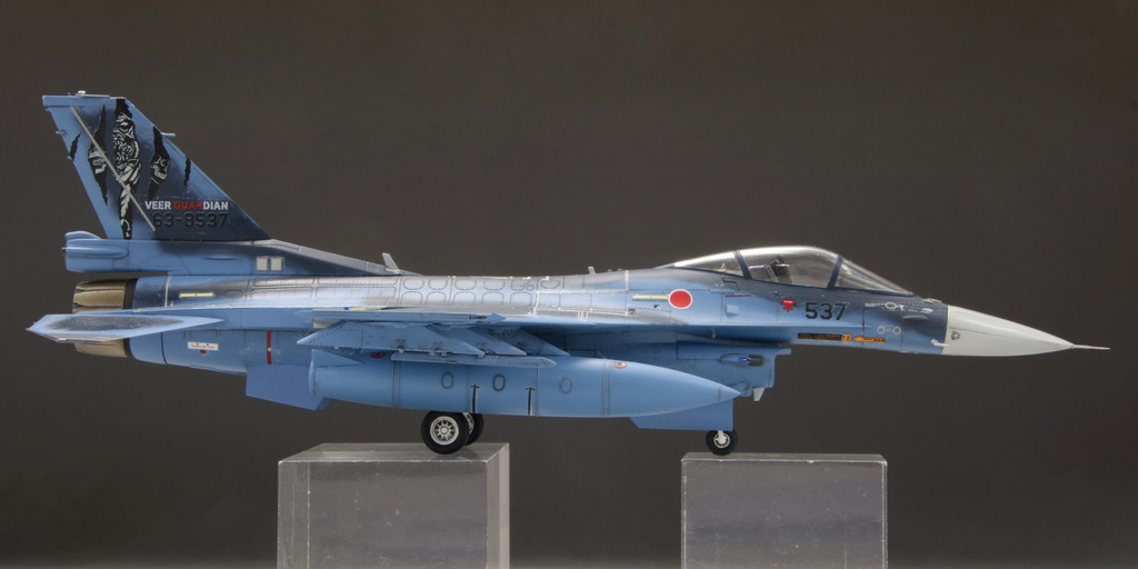 1/72　航空自衛隊 F-2A 戦闘機 “ヴィーア・ガーディアン23”