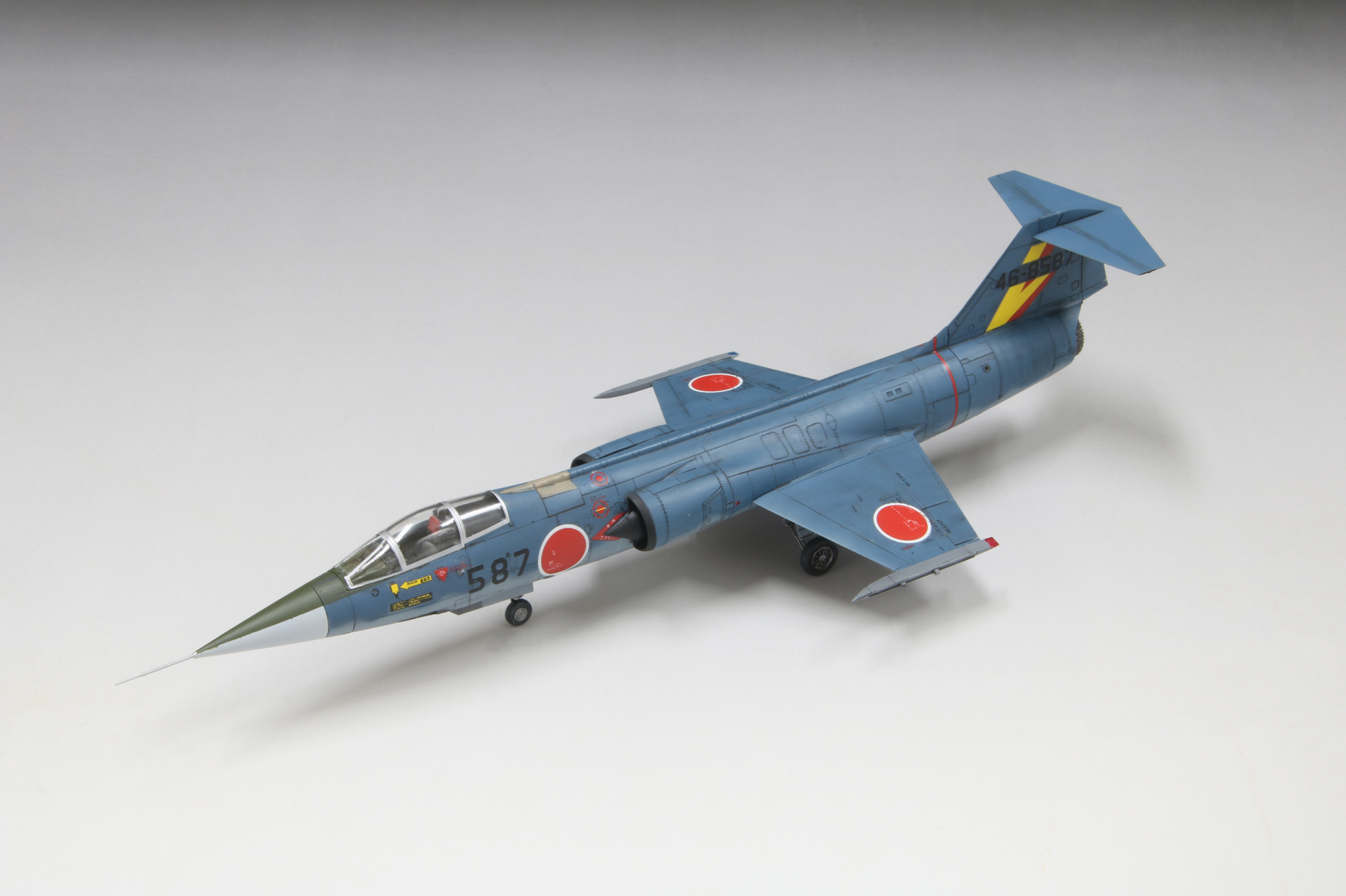 【予約する】　1/72　航空自衛隊 F-104J 戦闘機 “戦競”
