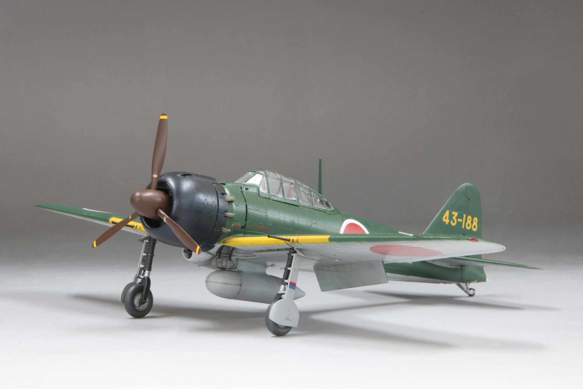 1/48 帝国海軍 零式艦上戦闘機 五二型 甲 （三菱製）