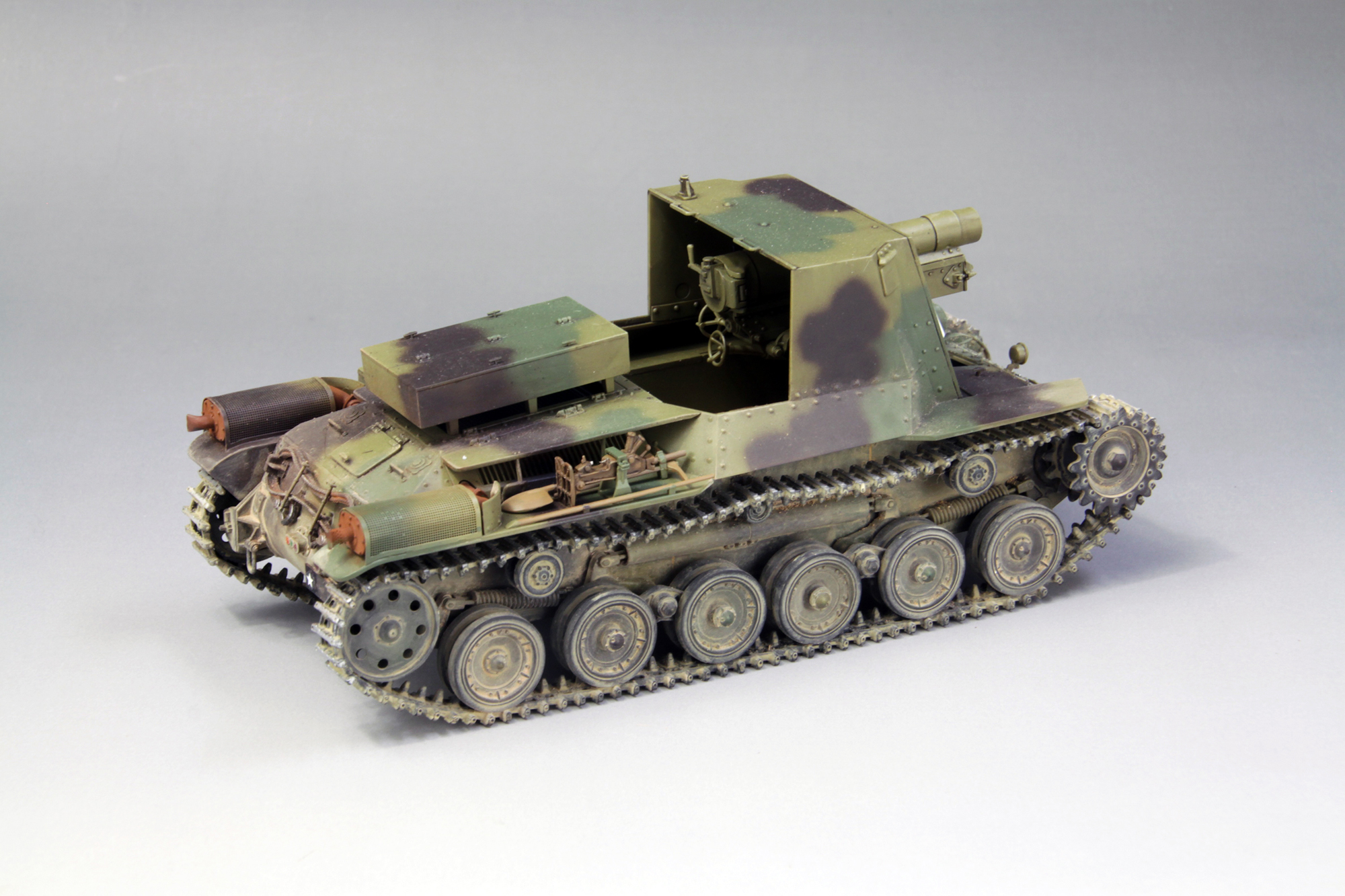 【予約する】　1/35　帝国陸軍 四式自走砲［ホロ］