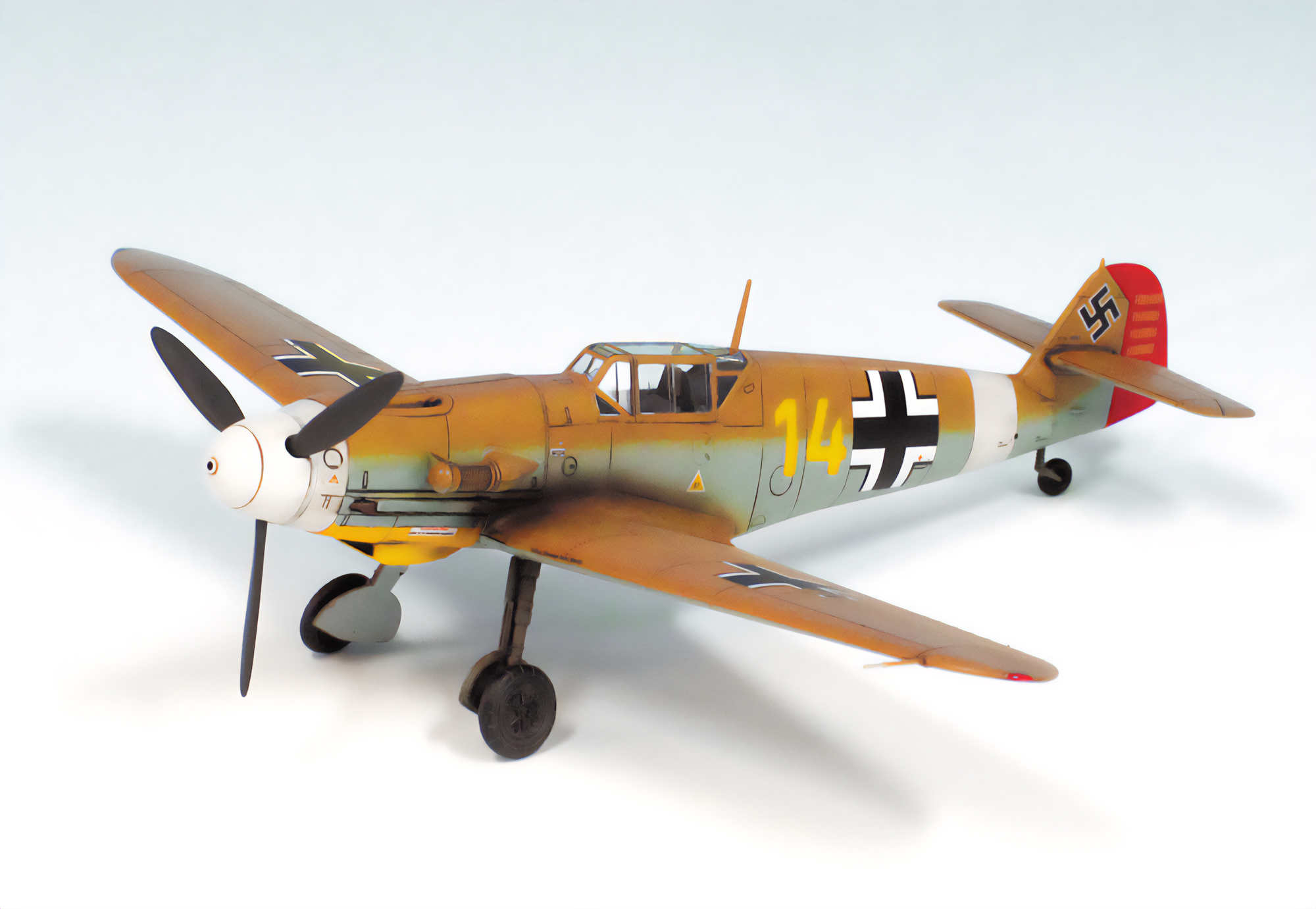 【予約する】　1/72　メッサーシュミット Bf 109 F-4 Trop　「マルセイユ」