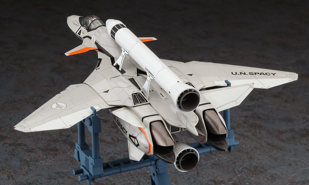 1/72　VF-11B サンダーボルト w/ロケットブースター “マクロスプラス”