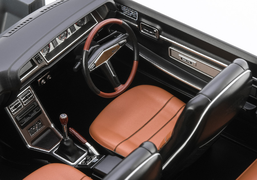 1/24　ニッサン ローレル HT 2000SGX （KHC130） 後期型 （1973）