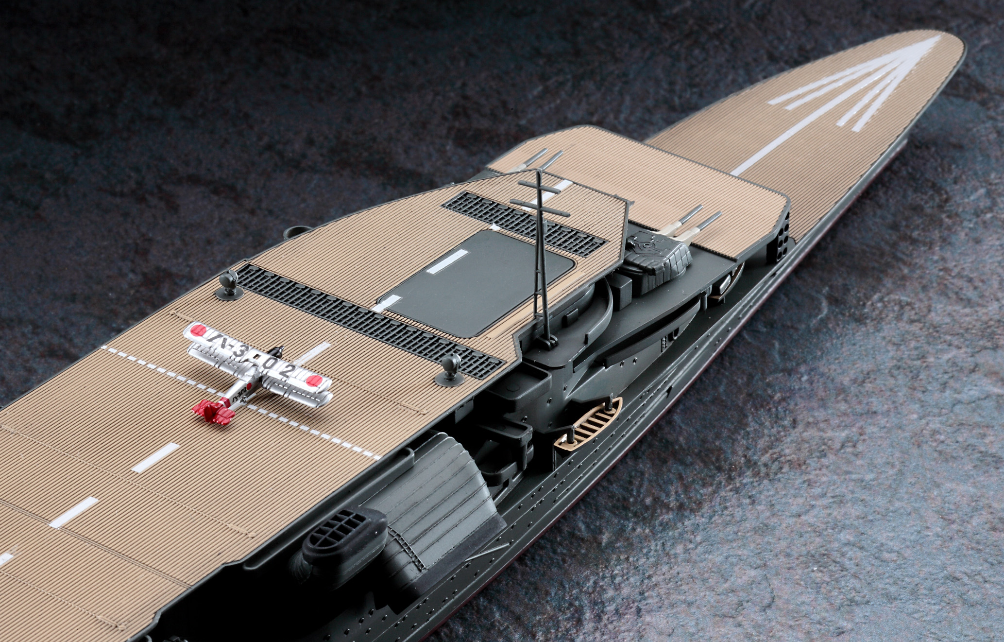 【予約する】　1/700　日本海軍 航空母艦 赤城 “三段甲板” w/艦載機セット（複葉機）