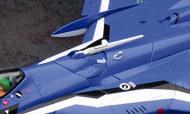 1/72　VF-25G メサイア “マクロスF”