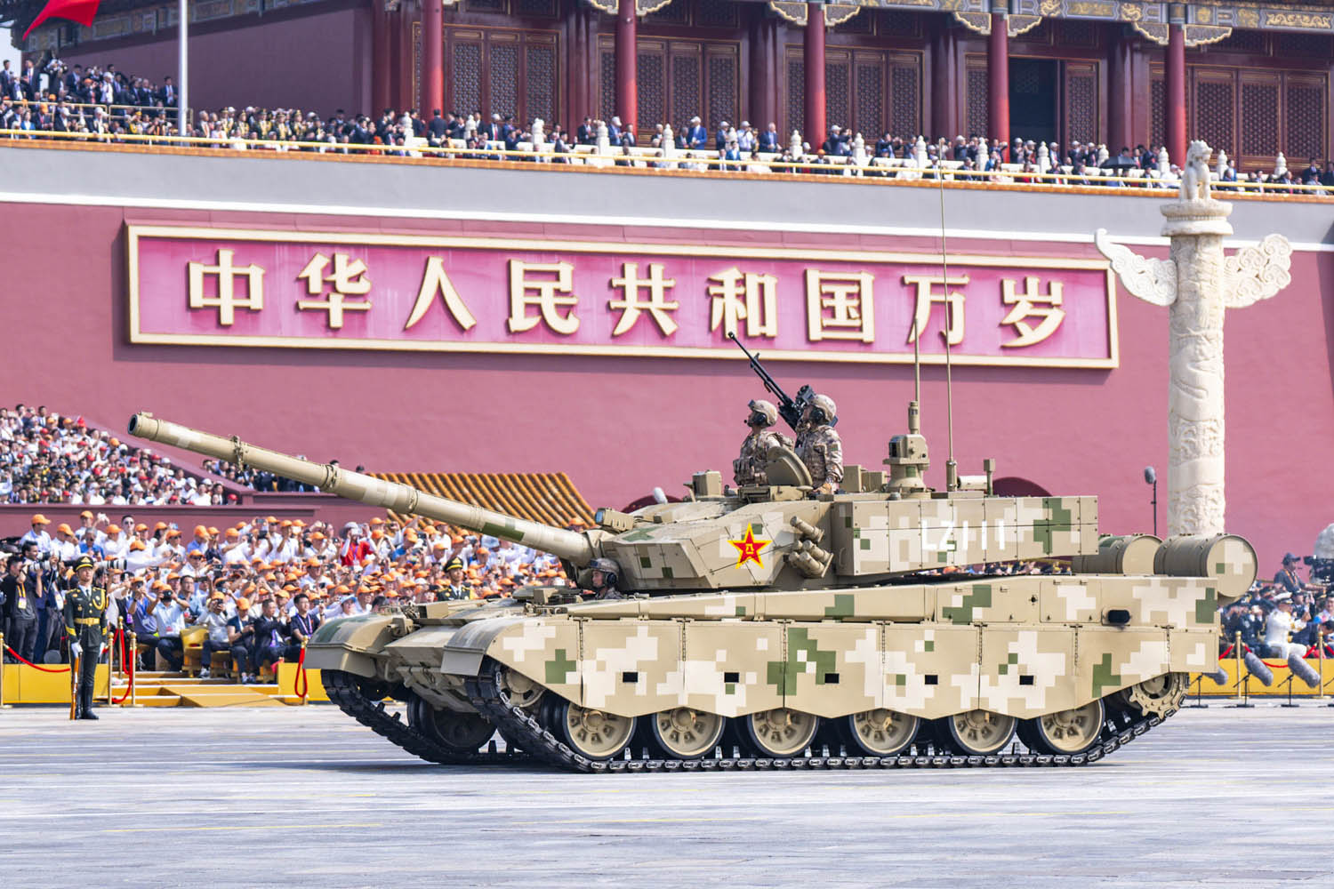 【予約する】　1/35　中国主力戦車 ZTZ99B