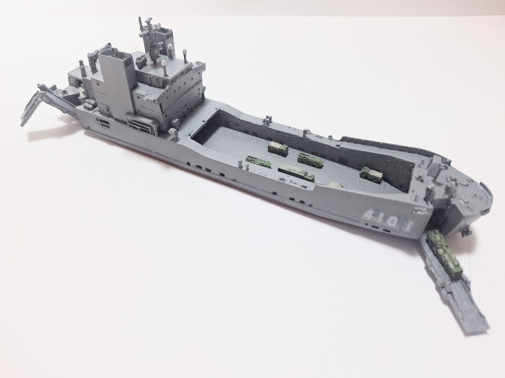 1/144　輸送艦 ようこう型