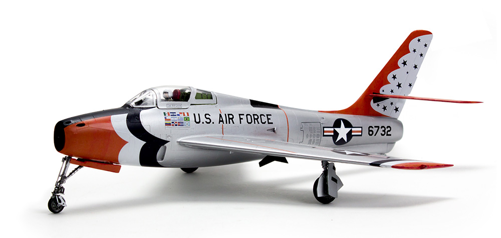 1/48　リパブリック F-84F サンダーストリーク "サンダーバーズ" - ウインドウを閉じる