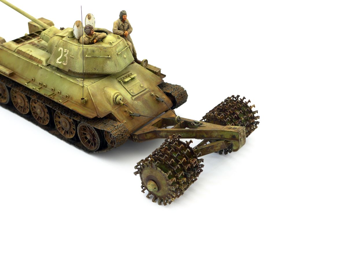 1/35 ソ連軍 T-34/76 1943年製 w/PT-3 地雷除去装置 [PIG35-007