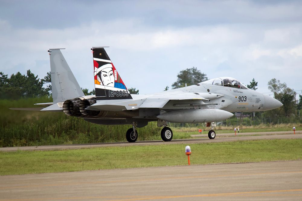 1/72 航空自衛隊 F-15Jイーグル 第306飛行隊 2018 小松基地航空祭 記念塗装機 "勧進帳" - ウインドウを閉じる