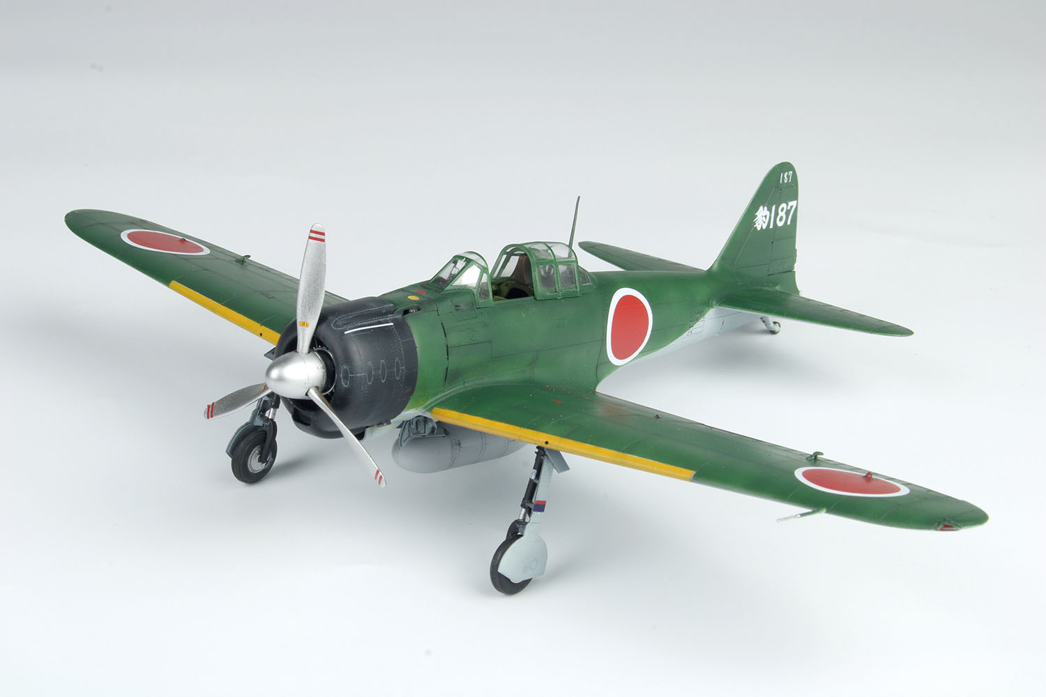 1/48 WW.II 日本海軍 零式艦上戦闘機 二一型 第263海軍航空隊