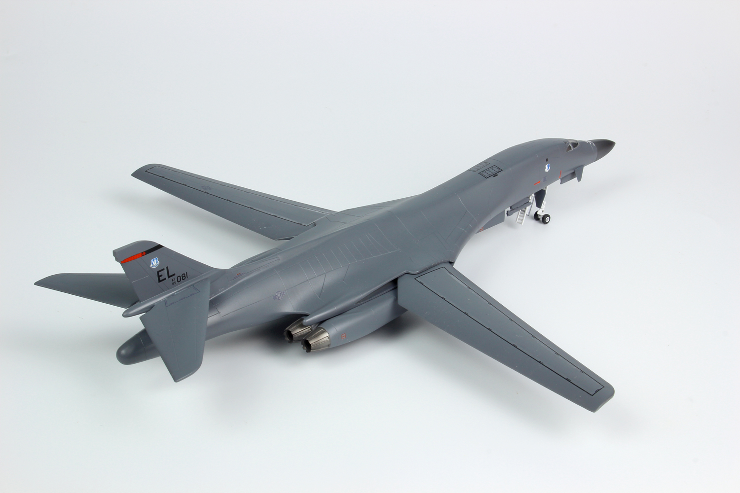 1/144 アメリカ空軍 爆撃機 B-1B ランサー グアム・アンダーセンAB - ウインドウを閉じる