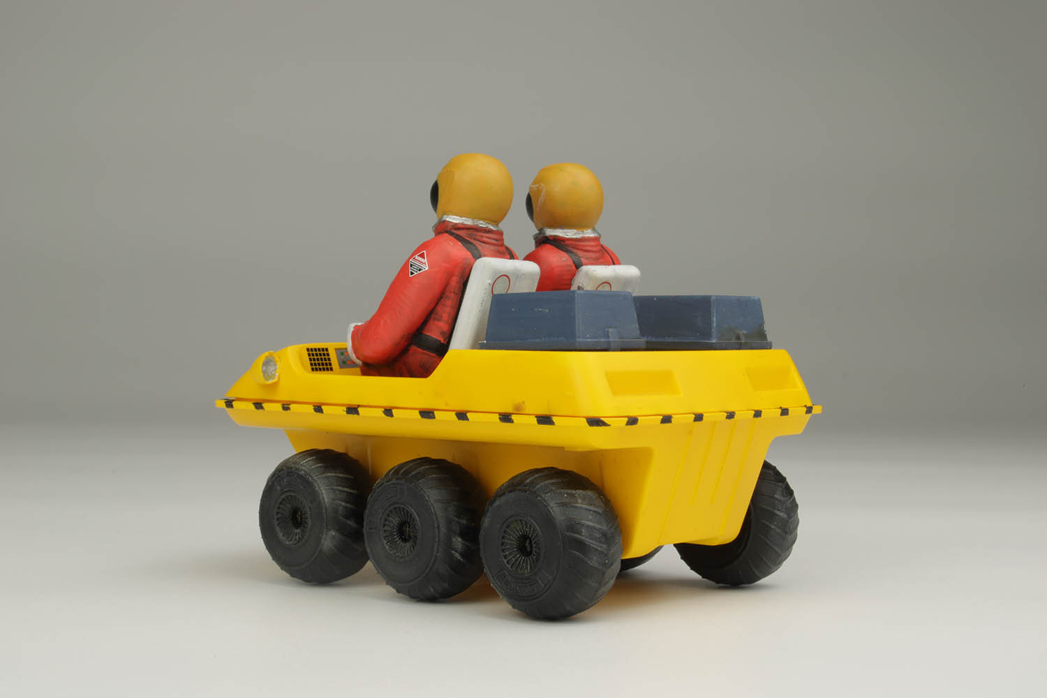 1/24 スペース1999 ムーンバギー [MPC984] - 5,720円 : ホビーショップ サニー, 下北沢にあるプラモデルとTOYのお店です。