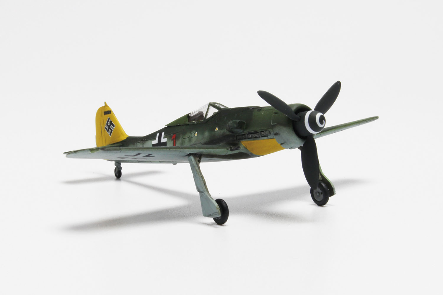 1/144 フォッケウルフ Fw190 D-9 ‘イエローテイル’ (2機セット）