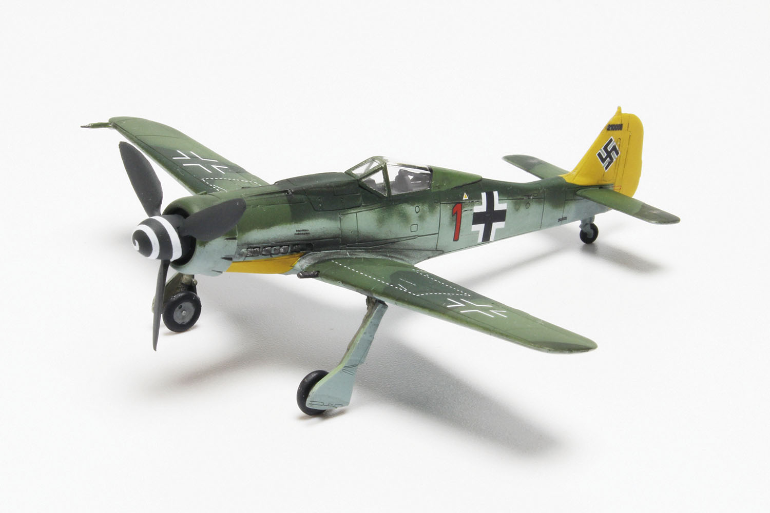 1/144 フォッケウルフ Fw190 D-9 ‘イエローテイル’ (2機セット）