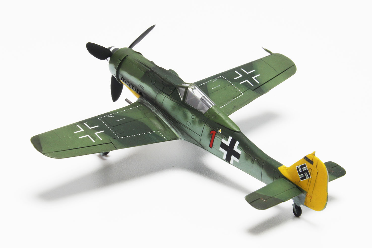 1/144 フォッケウルフ Fw190 D-9 ‘イエローテイル’ (2機セット）