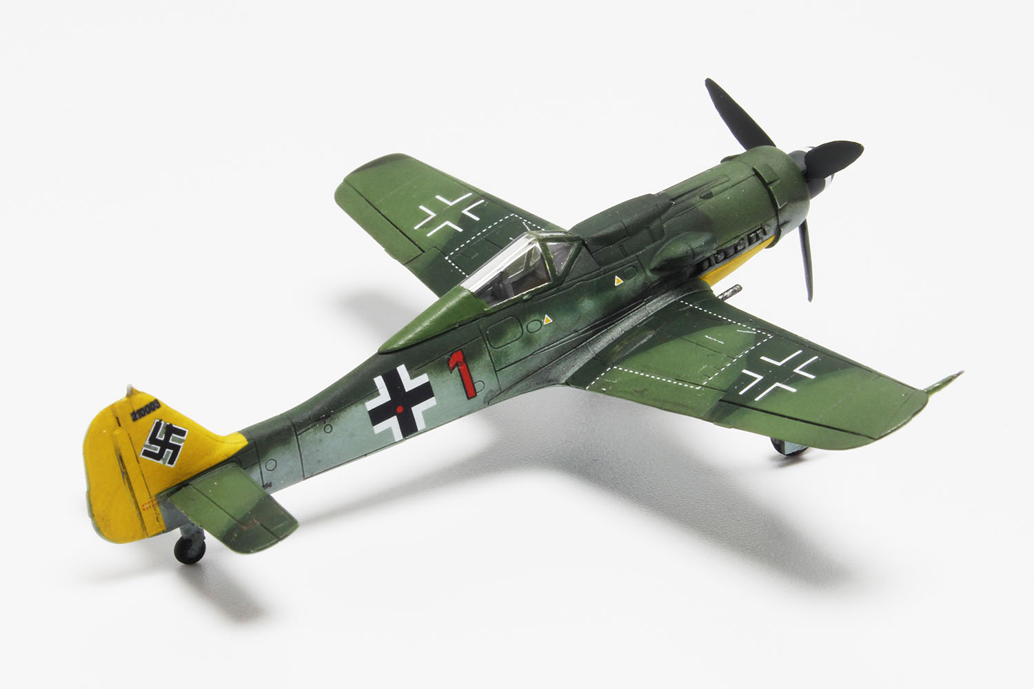 1/144 フォッケウルフ Fw190 D-9 ‘イエローテイル’ (2機セット）