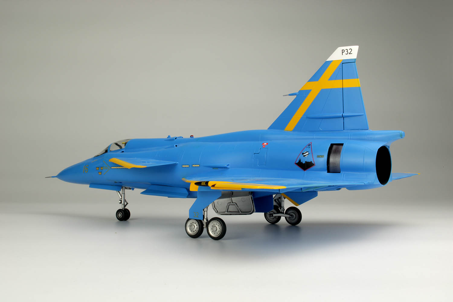 1/48 スウェーデン空軍 JA37 ヤクトビゲン "ブルーピーター" スウェーデン空軍75周年記念塗装機