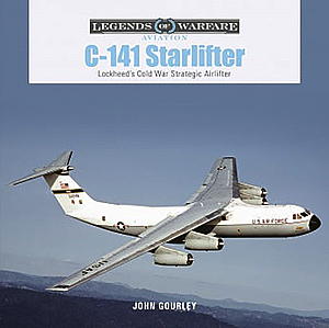 「C-141スターリフター」 冷戦時代のスターリフター写真資料集(ハードカバー)