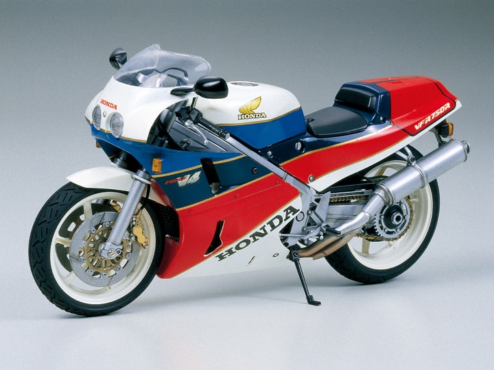 1/12 Honda VFR750R