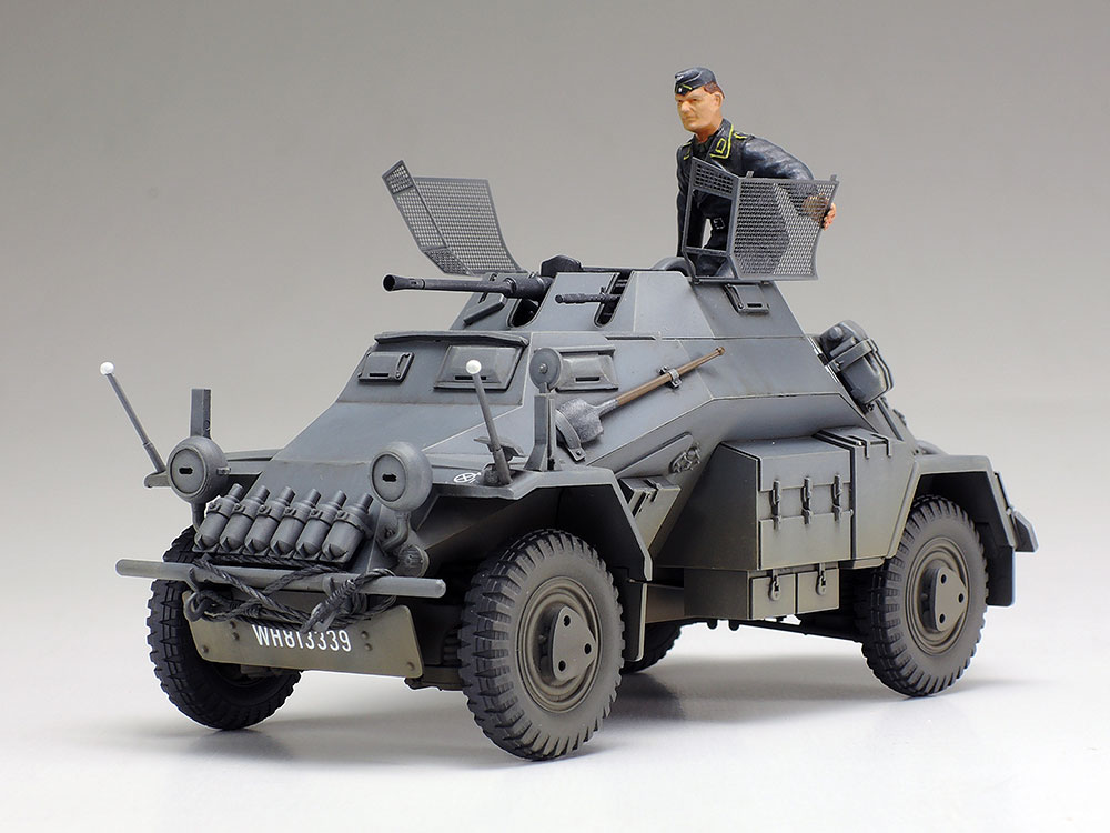 1/35　ドイツ4輪装甲偵察車 Sd.Kfz/222（エッチングパーツ付き）