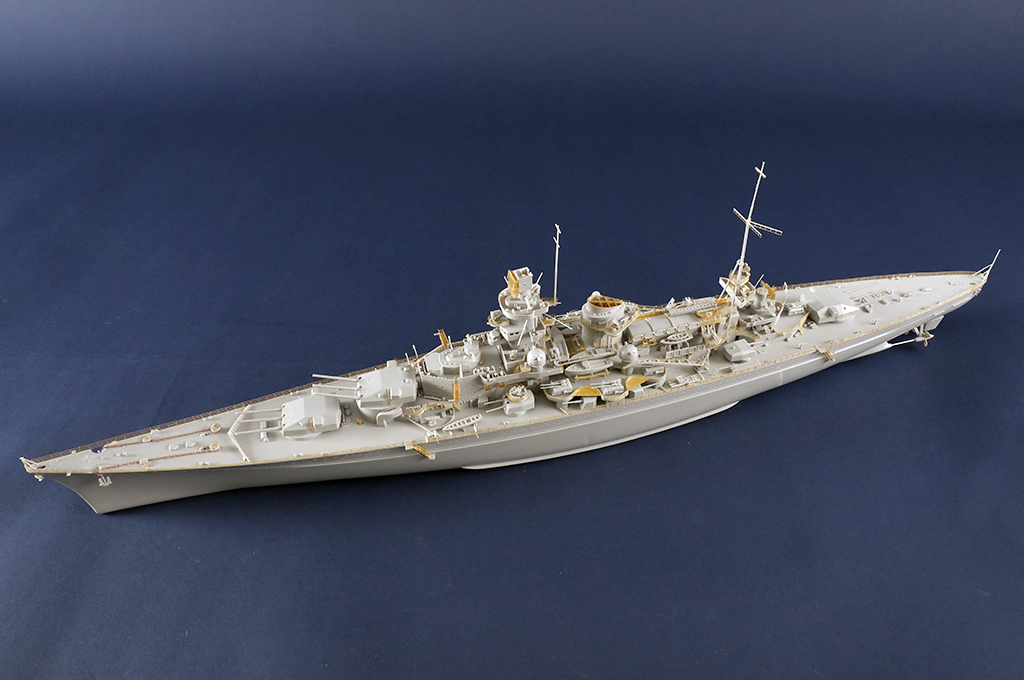 1/350 ドイツ海軍戦艦 シャルンホルスト　 - ウインドウを閉じる
