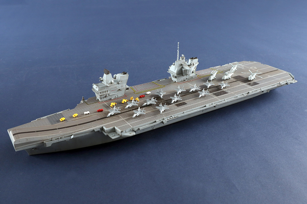 1/700 イギリス海軍 航空母艦 HMS クイーン・エリザベス [06751