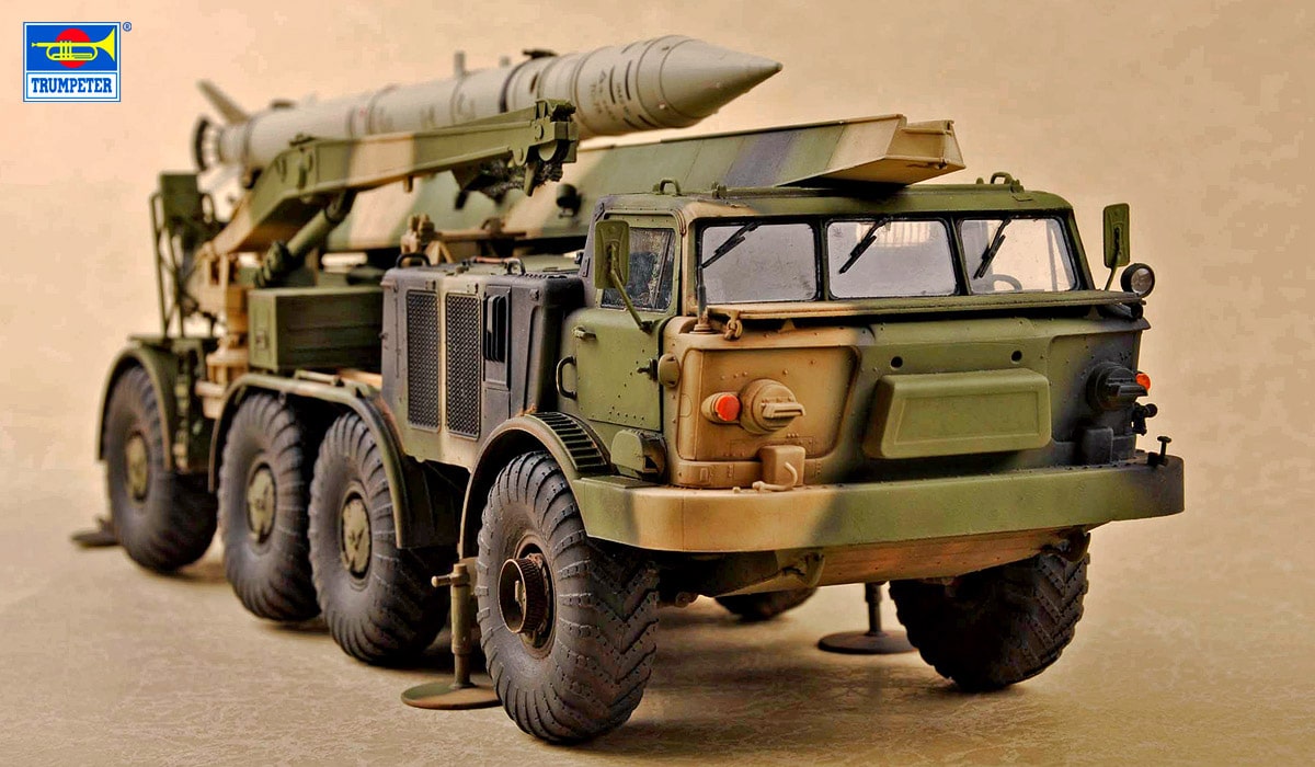 1/72 ソビエト軍 9K52/ルーナM 短距離弾道ロケットシステム - ウインドウを閉じる