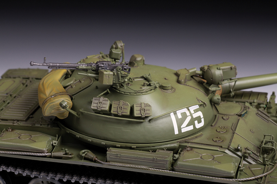 1/35 T-62 ソビエト主力戦車 (Ver.1974-1975) - ウインドウを閉じる