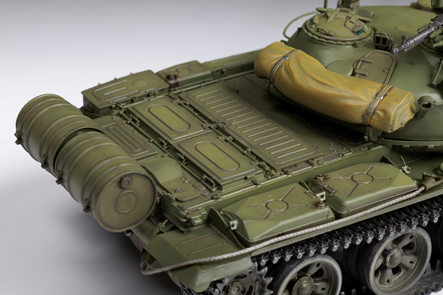 1/35 T-62 ソビエト主力戦車 (Ver.1974-1975) - ウインドウを閉じる